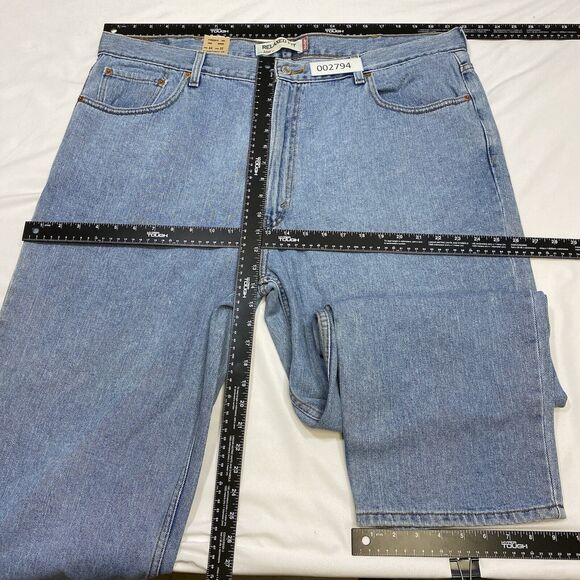 Levis Jeans Mens 44x32 Blue 550 Tapered Leg Relaxed Fit American Western Denim - Picture 13 of 14